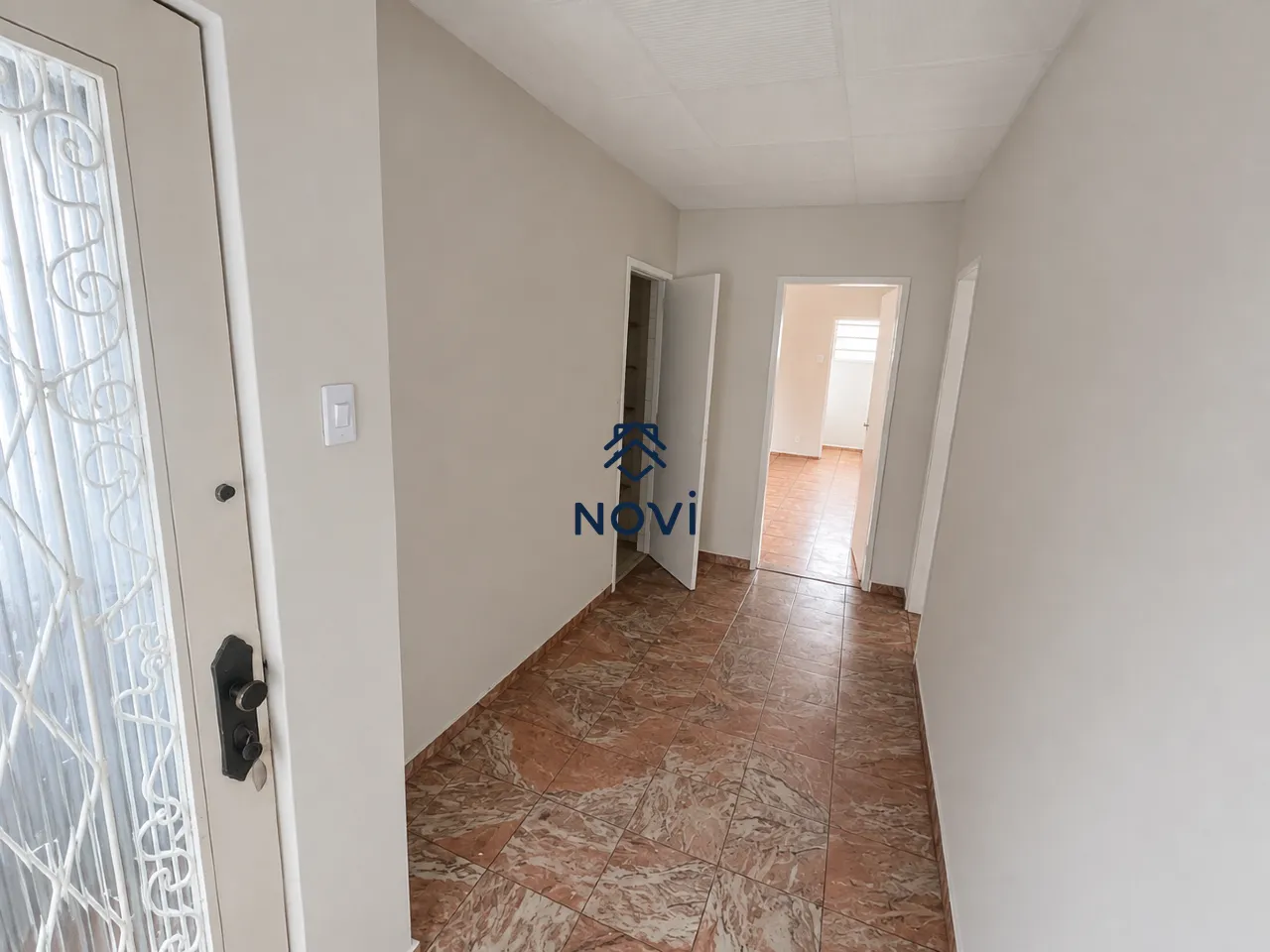Apartamento sem mobília com 2 quartos e varanda — photo 13
