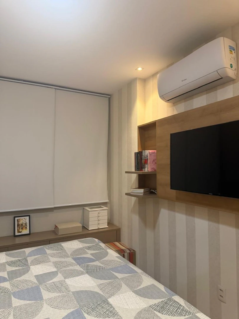 4-bedroom apartment with a water view — photo 4