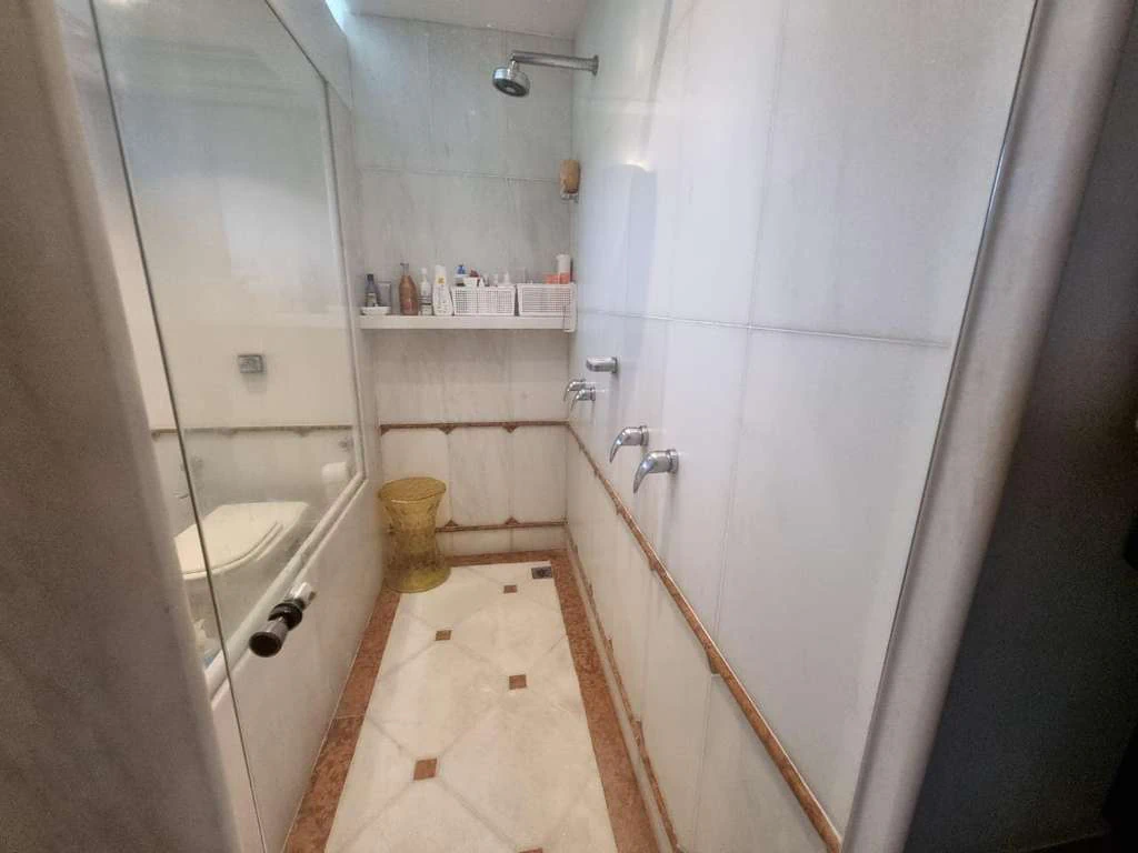 Затишний мебльований дуплекс: 5 спалень і 7 ванних — photo 10