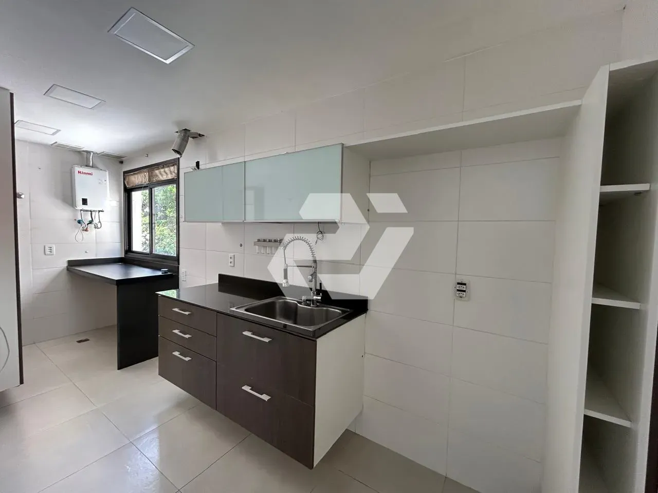 310 m² apartment with 4 bedrooms and private garden