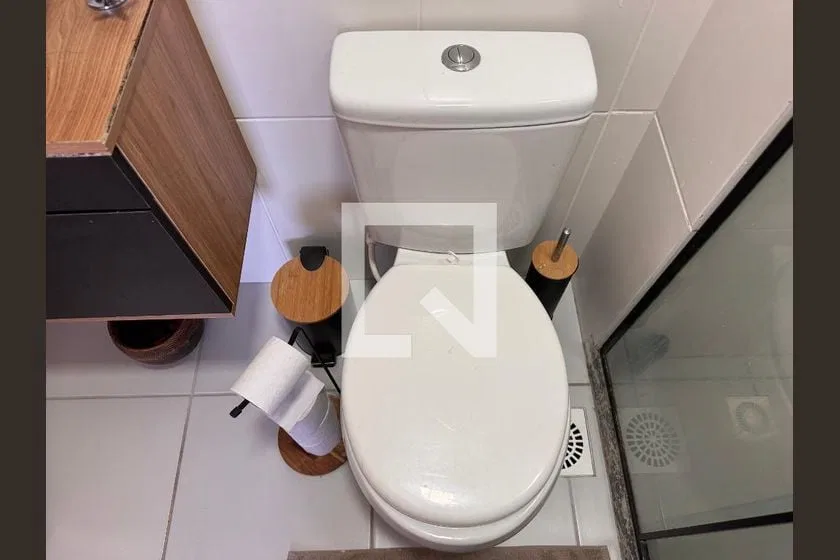 Apartamento de aluguel mobiliado com 2 quartos e varanda — photo 2
