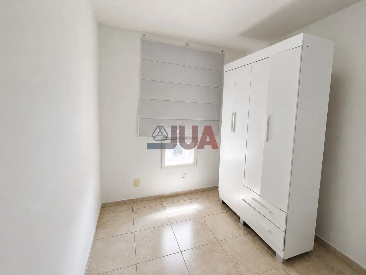 2-bedroom apartment with open-plan kitchen and 1 parking spot — photo 11