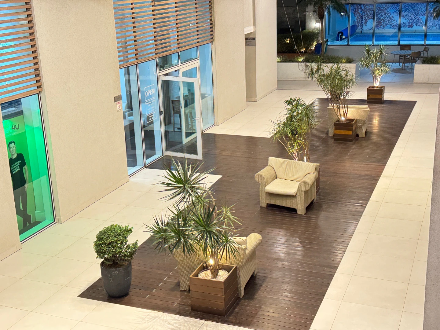 Furnished apartment, 43 m², with a glass-enclosed balcony — photo 15