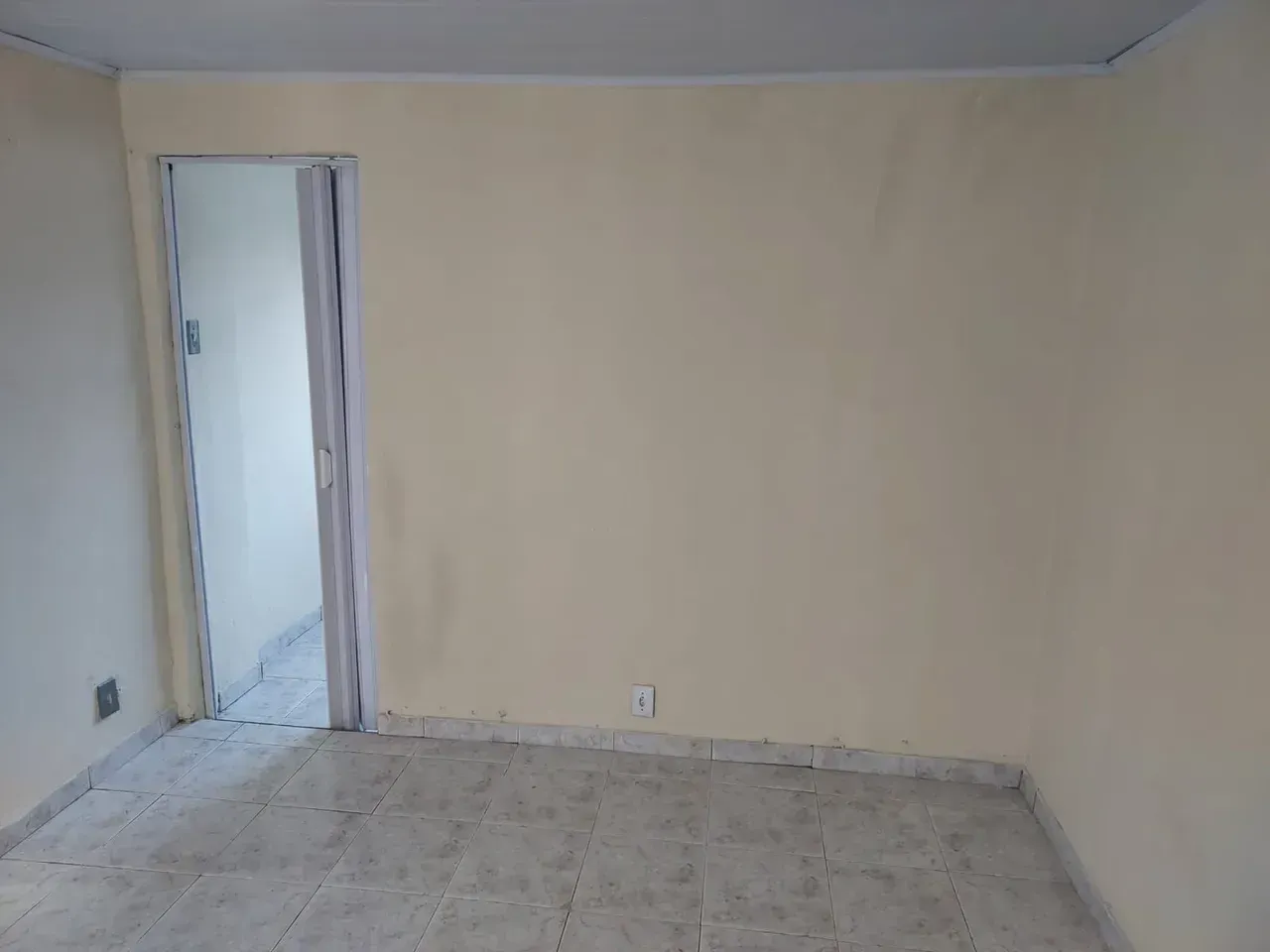 Unfurnished 2-bedroom apartment without parking — photo 3