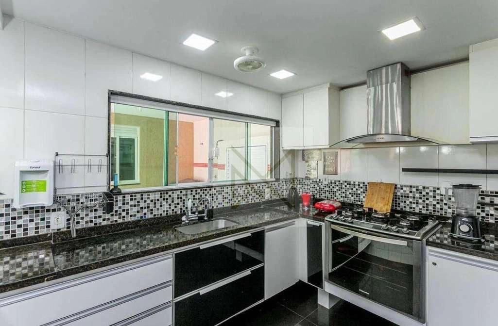 Furnished house with 4 en-suite bedrooms — photo 3