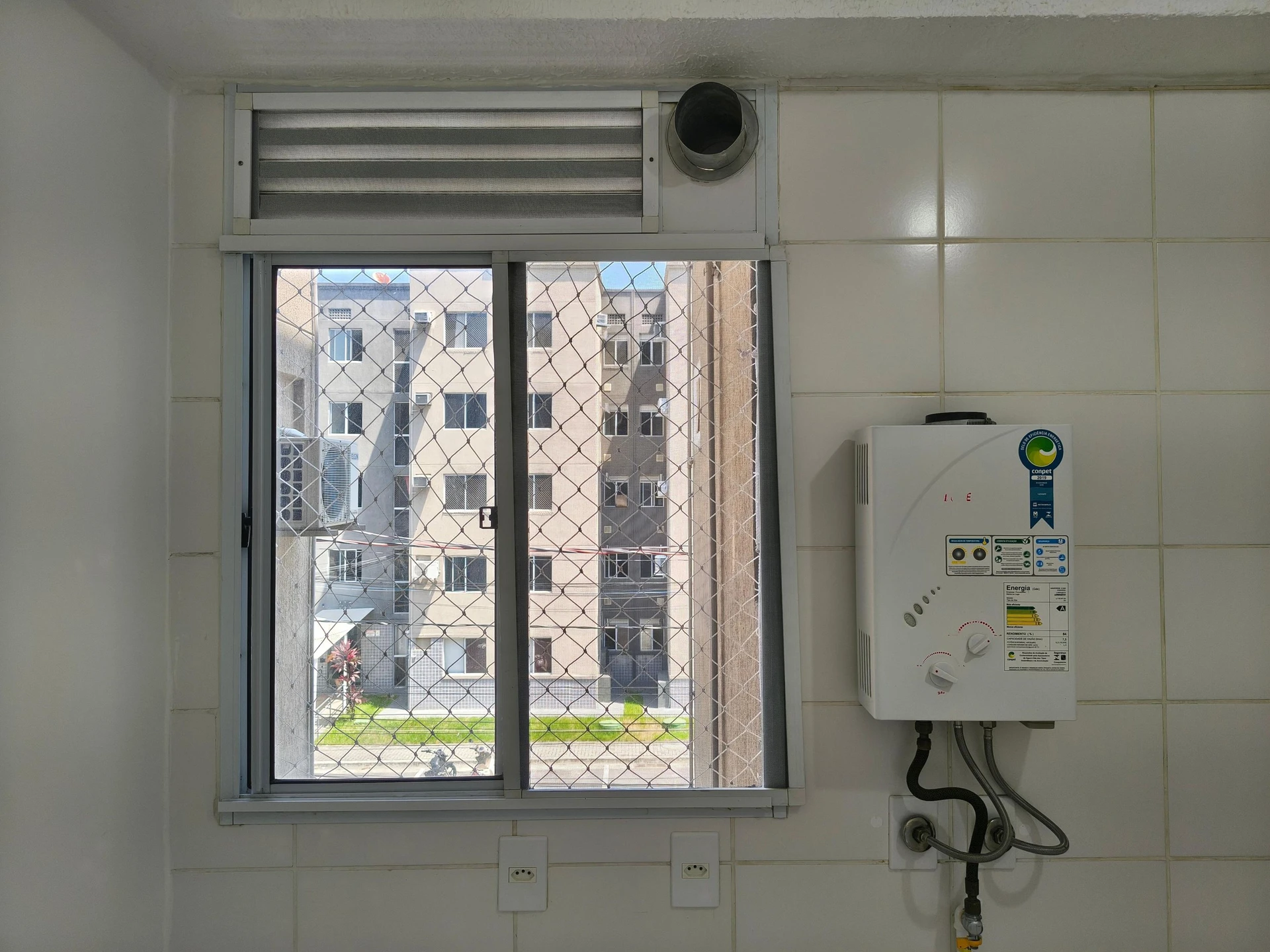 Apartamento de 2 quartos em condomínio com piscina — photo 11