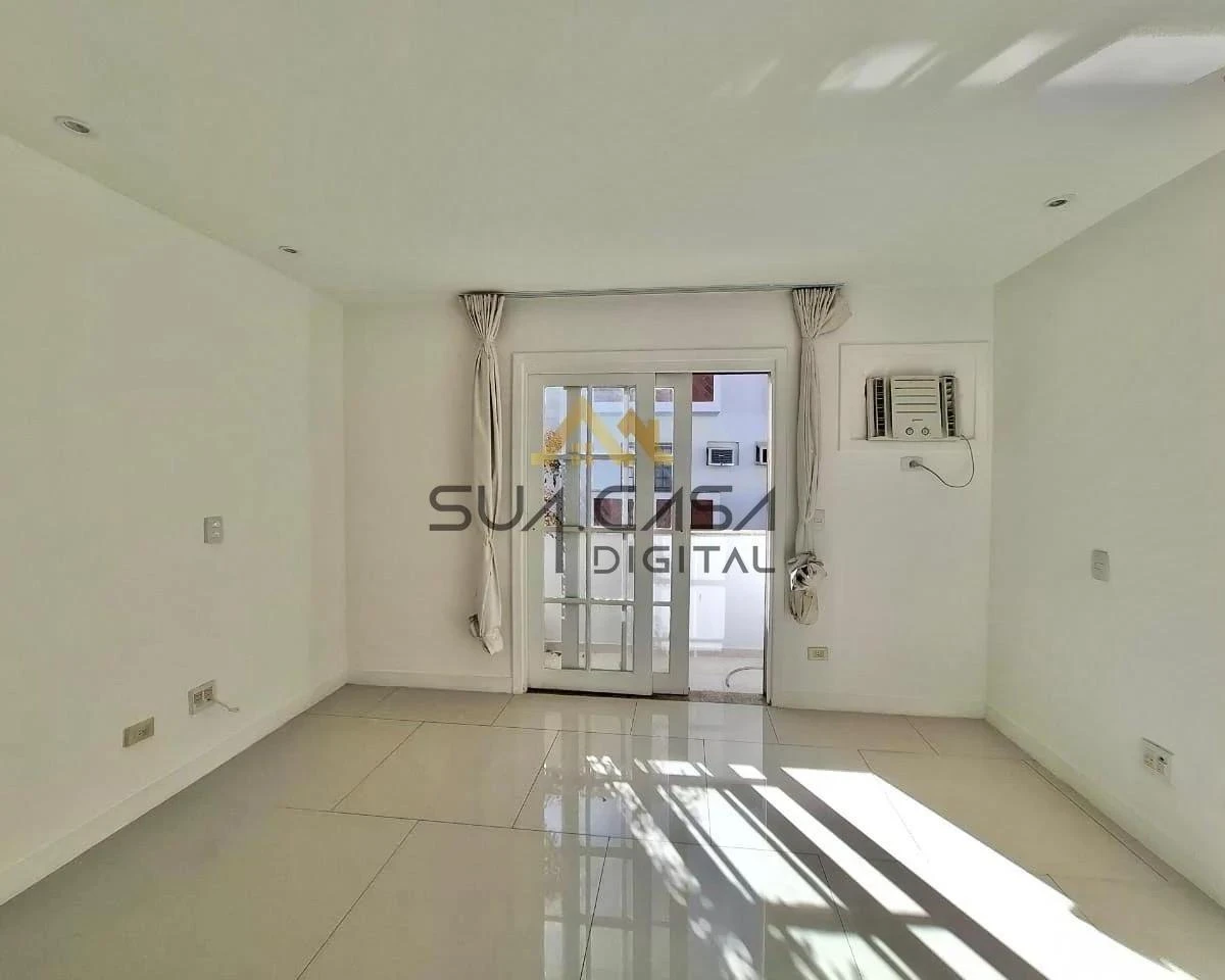 House with 4 bedrooms and 273 m² plus open-air pool — photo 28