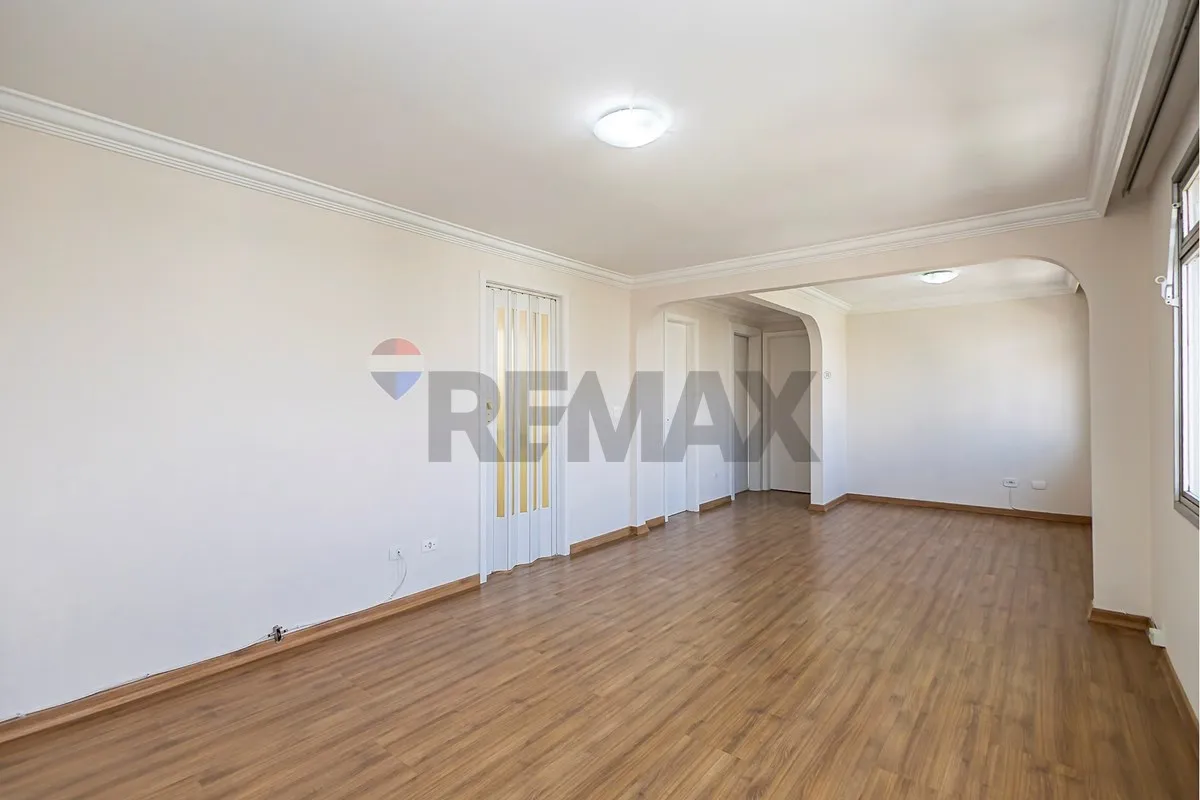 Wood or laminate floors in a 2-bedroom apartment, 70 m² — photo 36