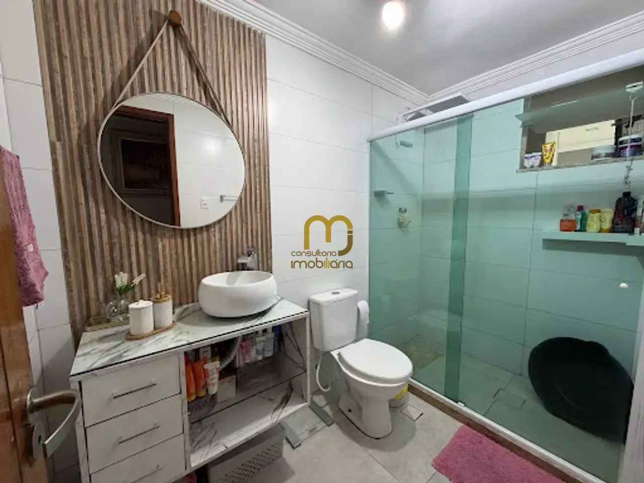 Furnished house, 300 m², with a glass-enclosed balcony — photo 20