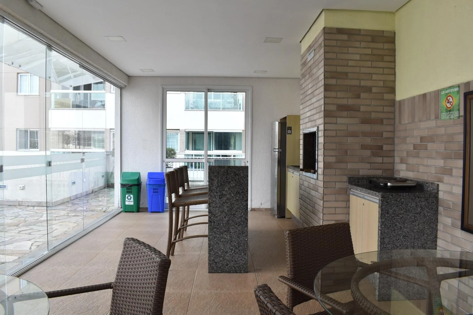 2-bedroom apartment with a home office in Curitiba — photo 19