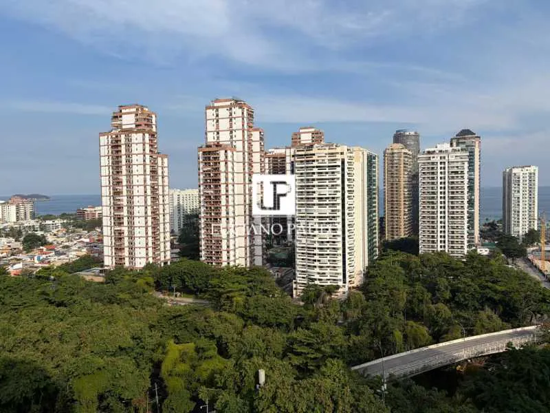 Unfurnished apartment with a balcony and 2 bedrooms — photo 14