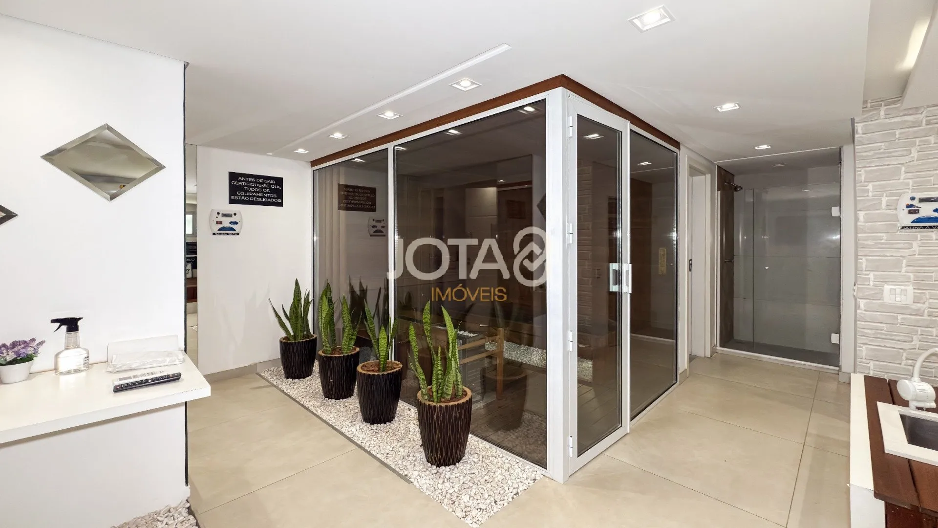Apartamento de 3 dormitorios, 136 m² y 2 plazas — photo 27