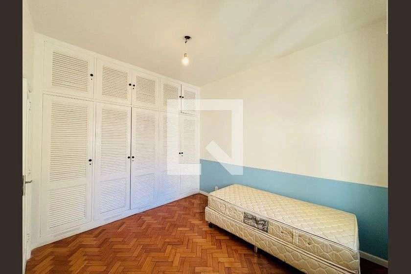 142 m² rental apartment with 3 bedrooms and separate kitchen — photo 21