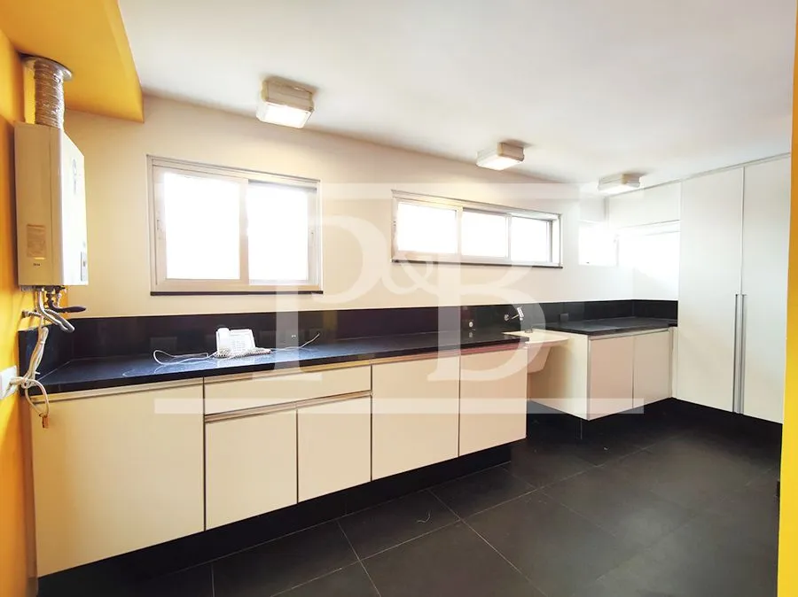 Penthouse with 4 bedrooms and 4 baths, 539 m² — photo 48