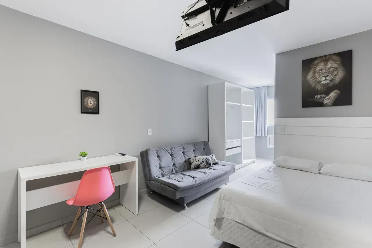 Apartamento de 1 dormitorio con baño en suite y cocina — photo 6