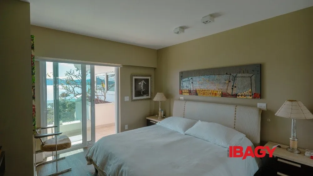 Furnished 454 m² apartment with a gourmet balcony — photo 16