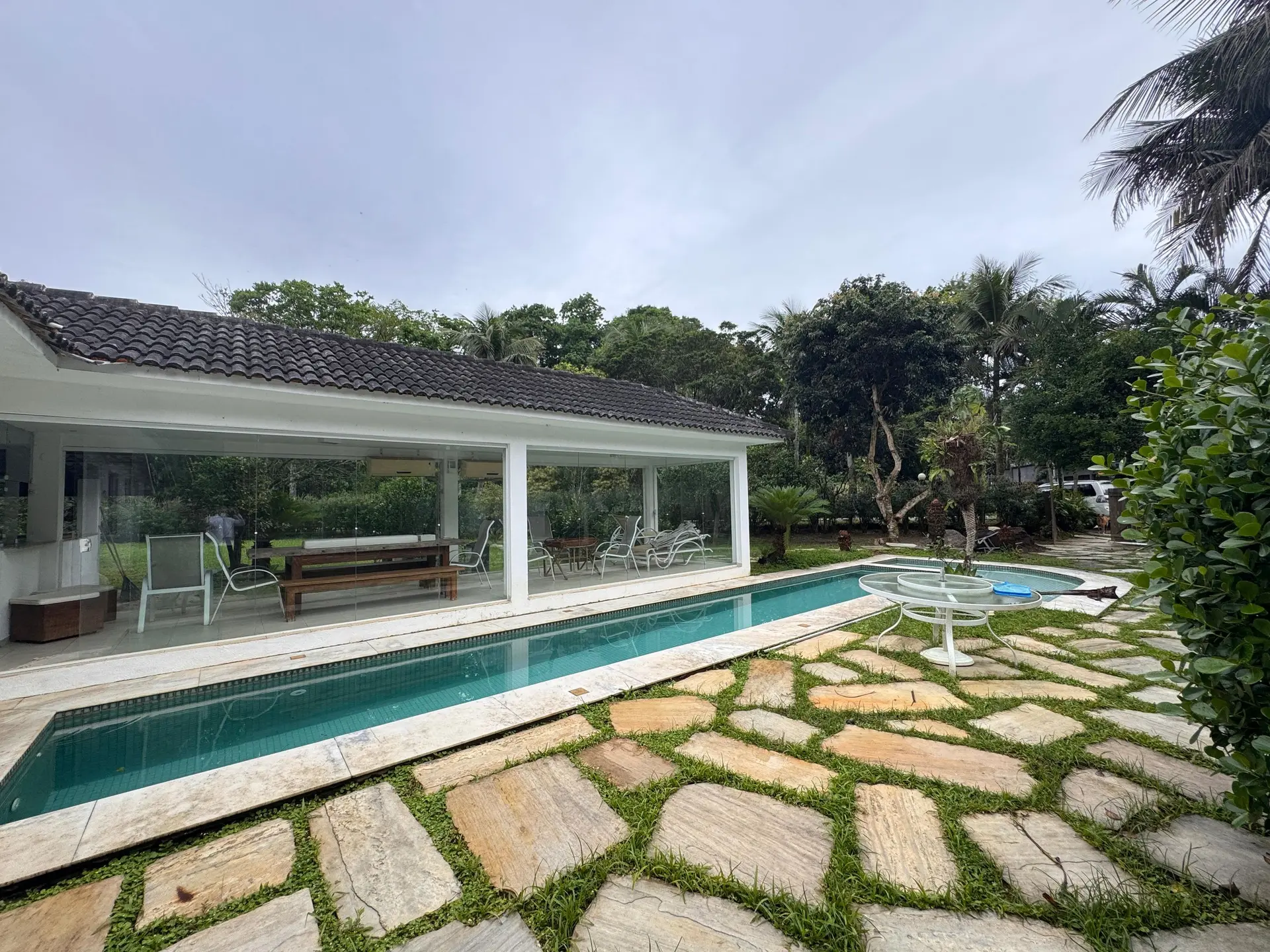 2-bedroom house with a garden in Rio de Janeiro — photo 41