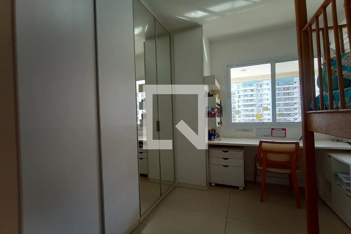 Furnished 3-bedroom apartment with 3 bathrooms and balcony — photo 55