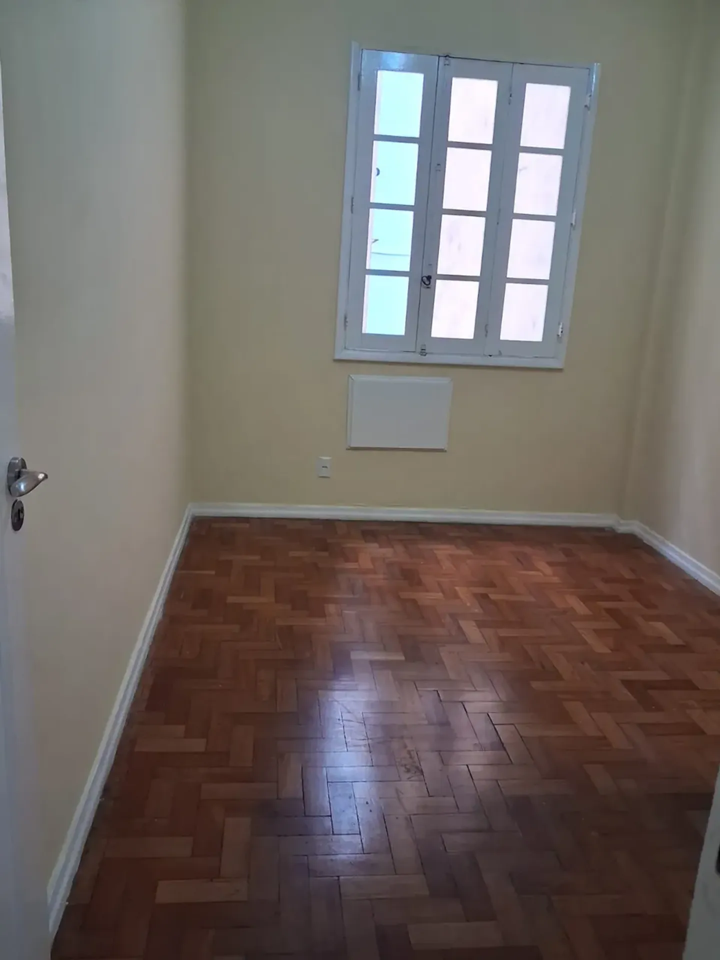 1 quarto e piso de madeira ou laminado: apartamento de 34 m² — photo 7