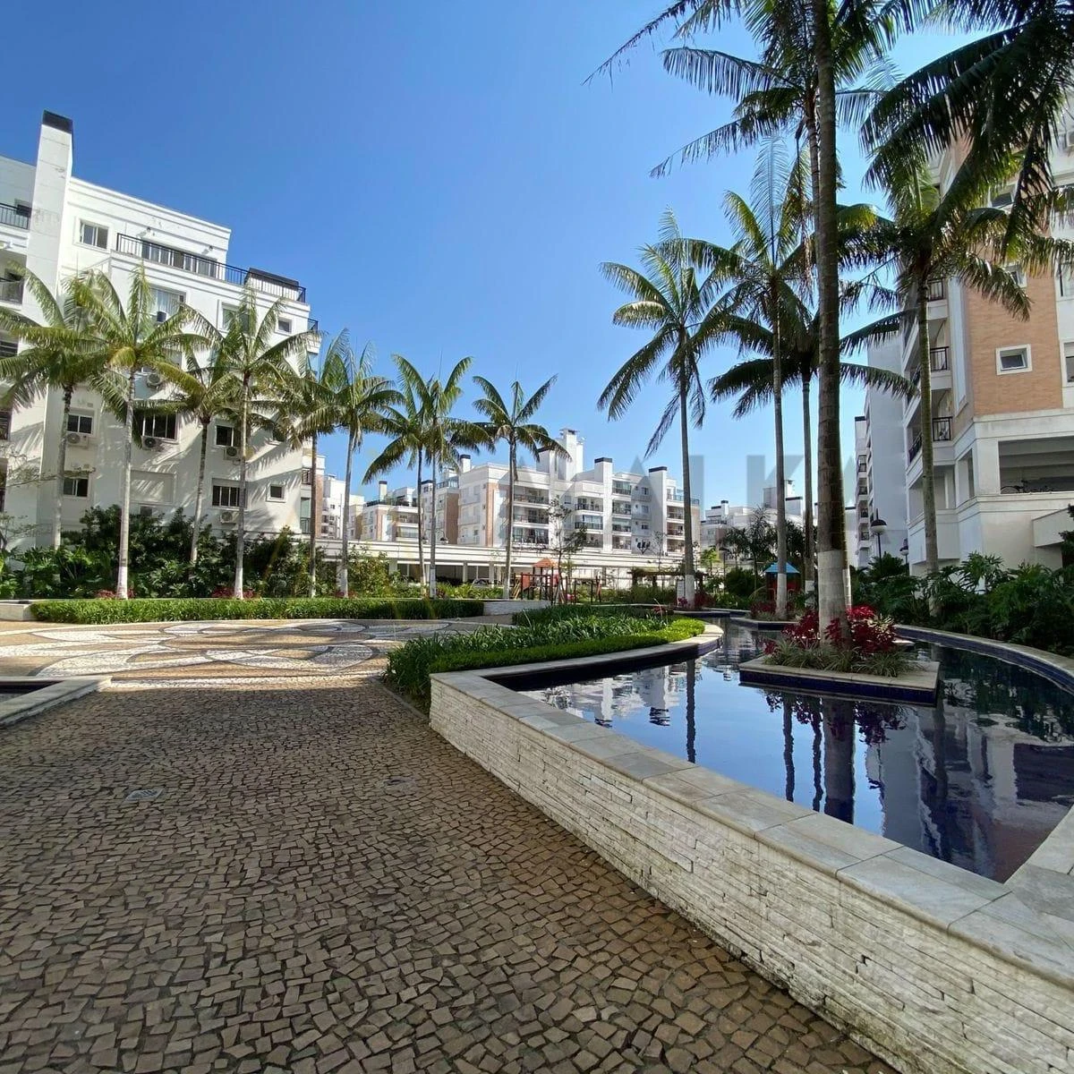 3-bedroom apartment with a water view in Florianópolis — photo 12