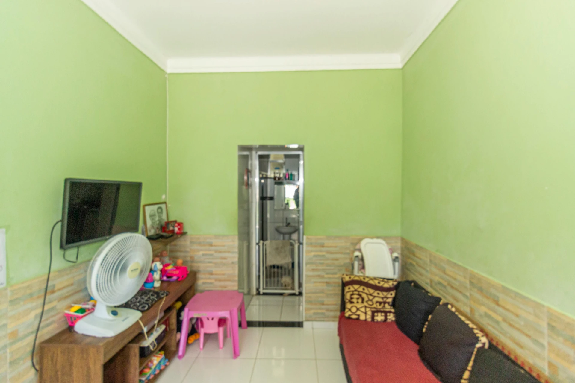 Furnished 2-bedroom apartment with gas stove kitchen — photo 5