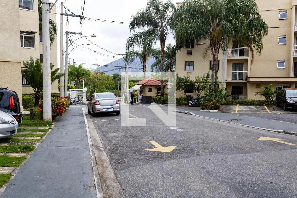 Apartamento com 2 quartos, 1 banheiro e varanda — photo 43