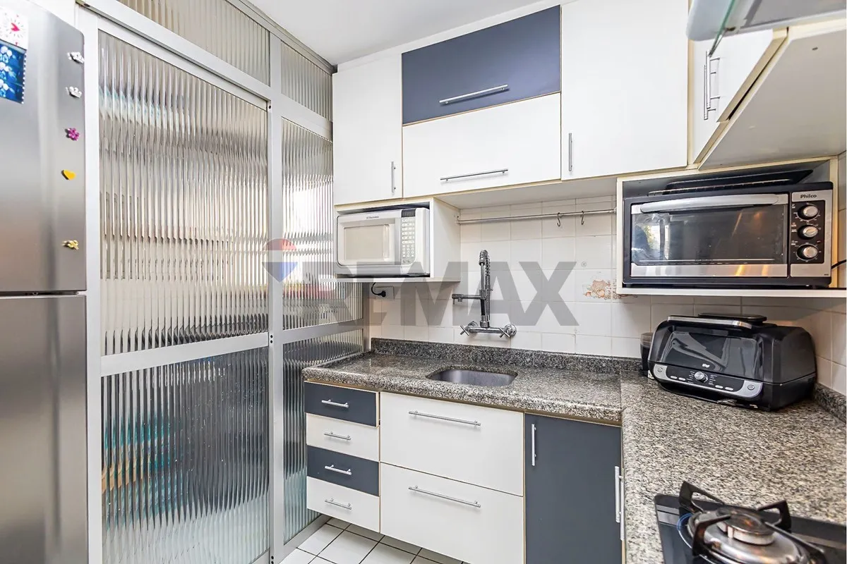 67 m² apartment with a washing machine and a bathtub — photo 2