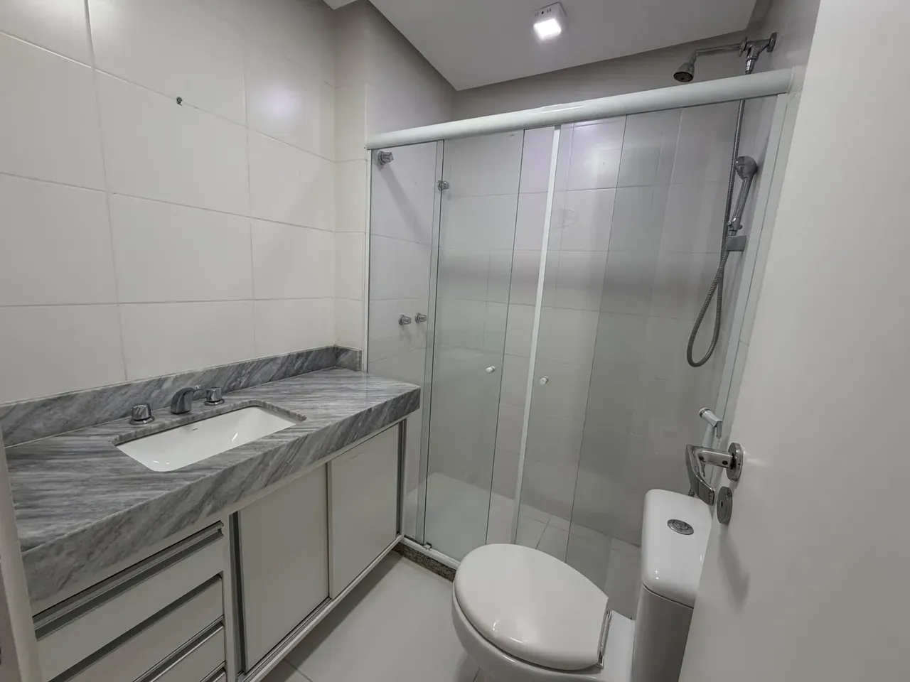 2-bedroom apartment, 1 with its own bathroom, 90 m² — photo 2