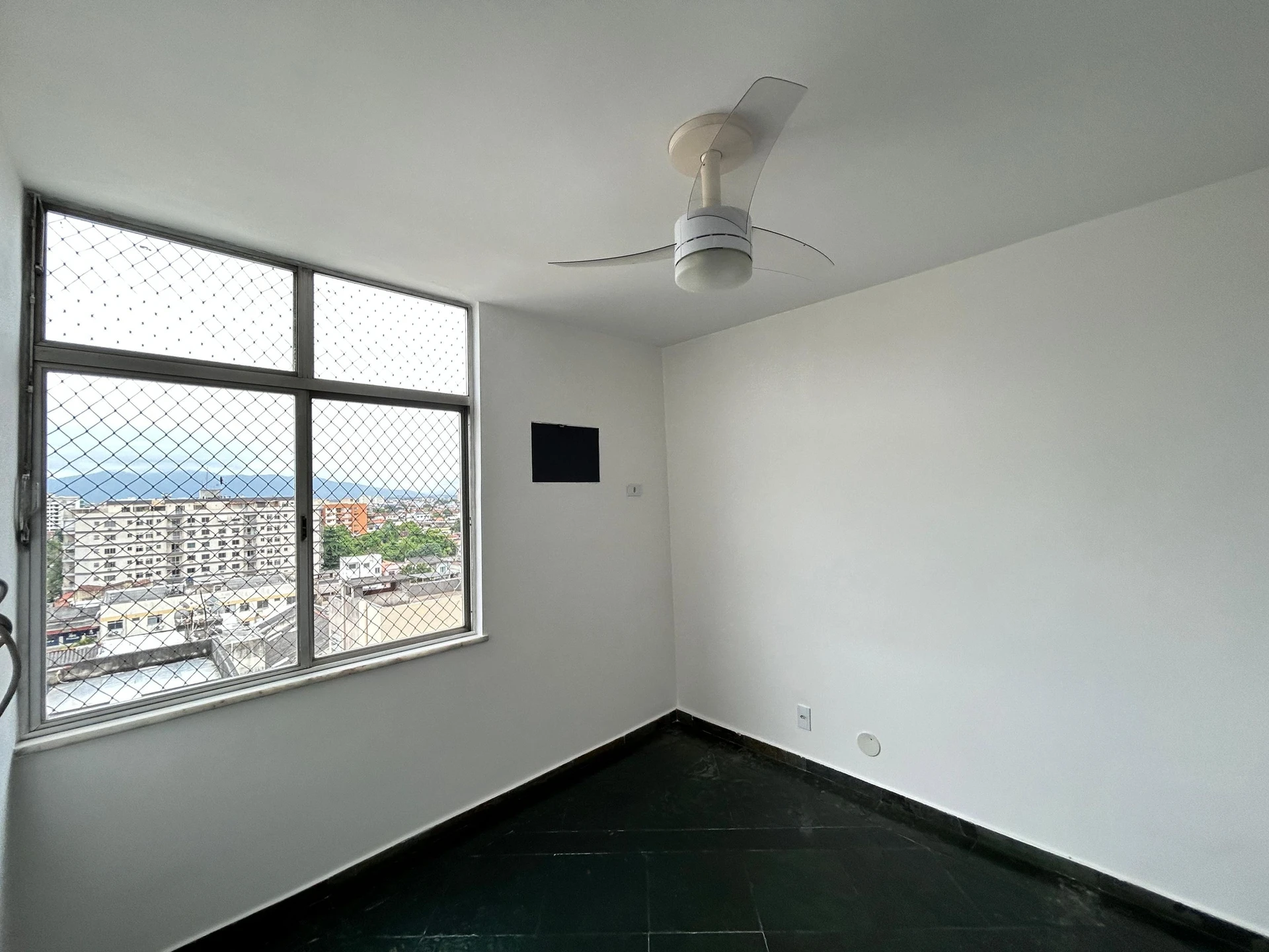 72 m² apartment with a home office and a mountain view — photo 10