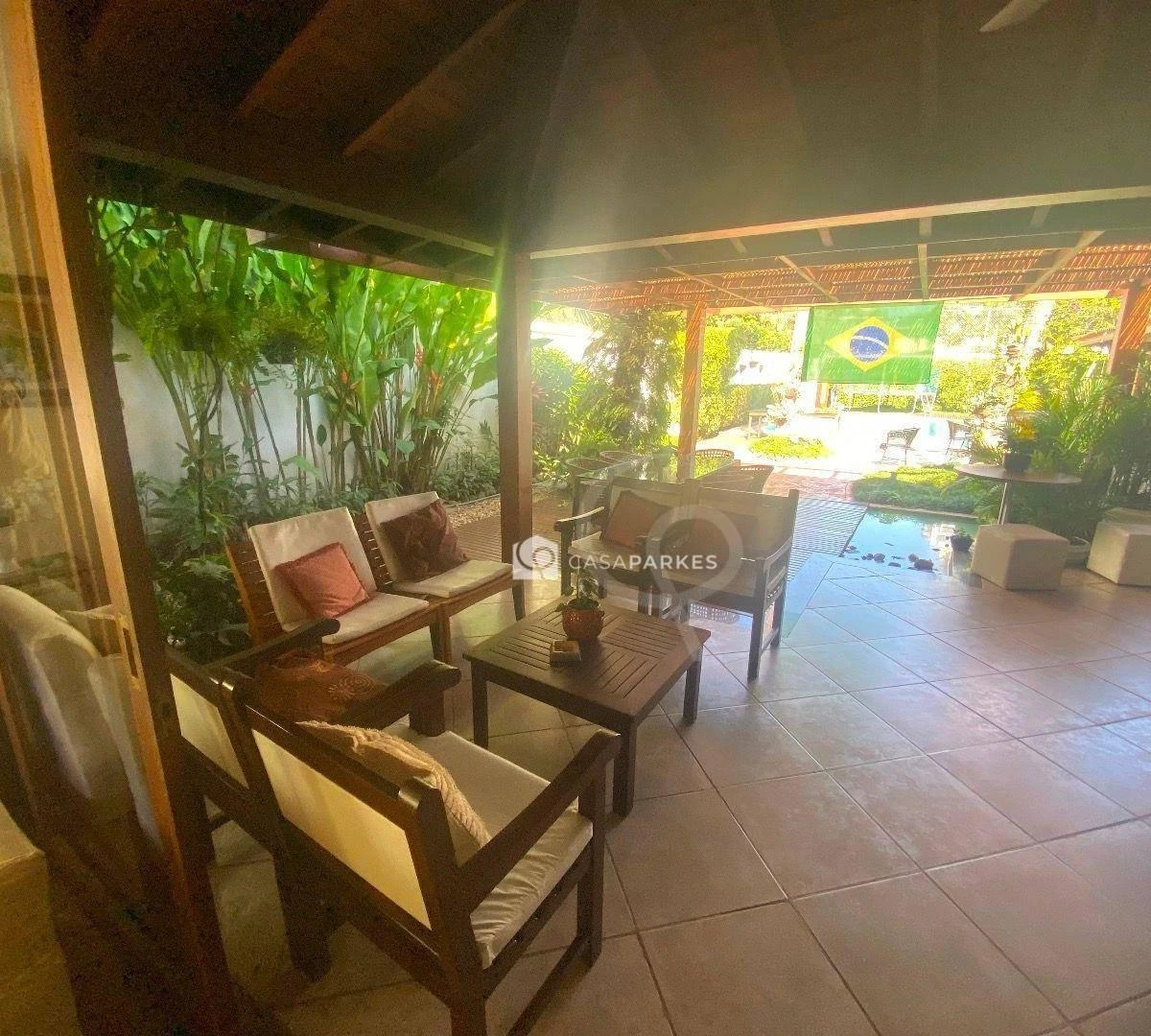 Casa com 5 quartos e 5 banheiros, 570 m², cozinha a gás — photo 8