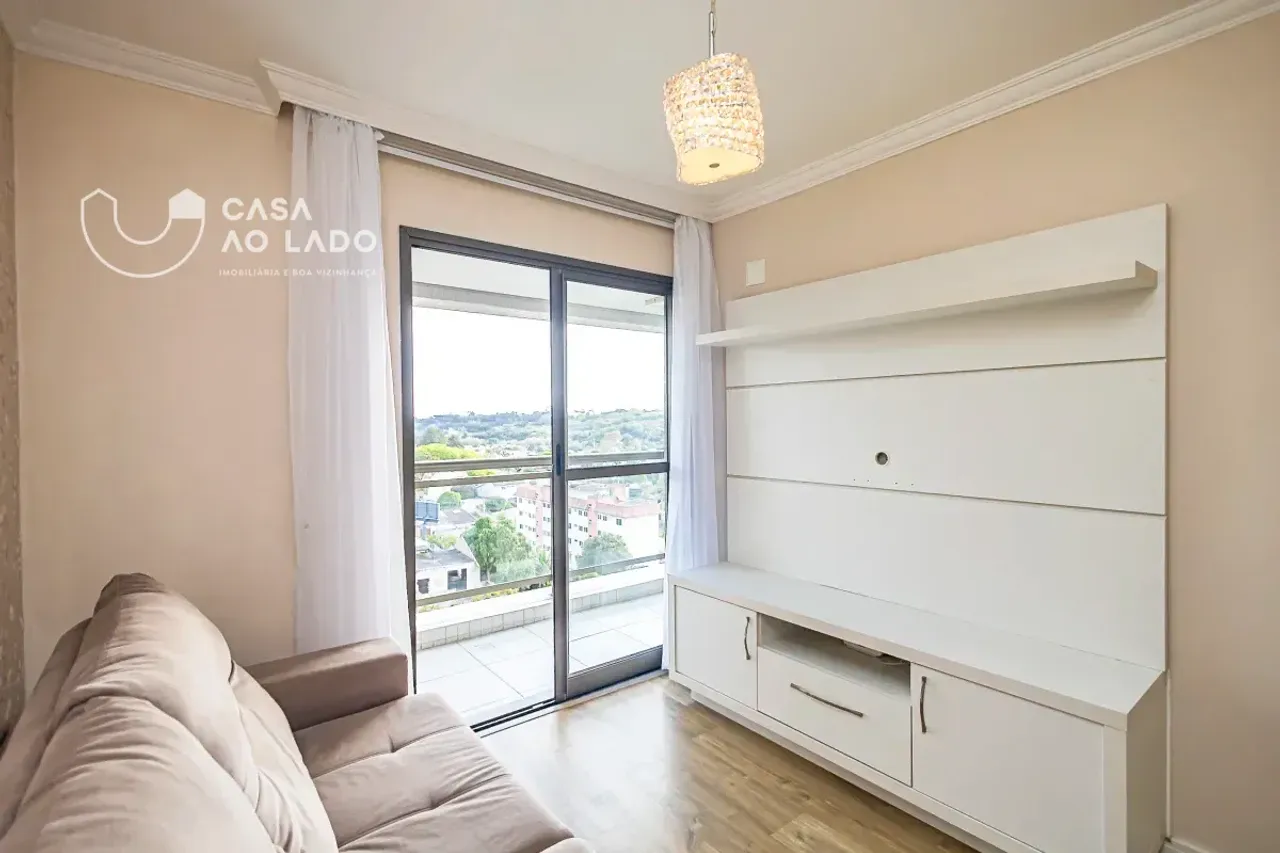 Wood or laminate floors in a one-bedroom apartment, 42 m² — photo 12