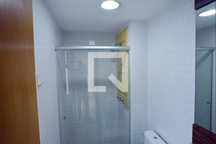 Glass-enclosed balcony in a 4-bedroom apartment, 233 m² — photo 43
