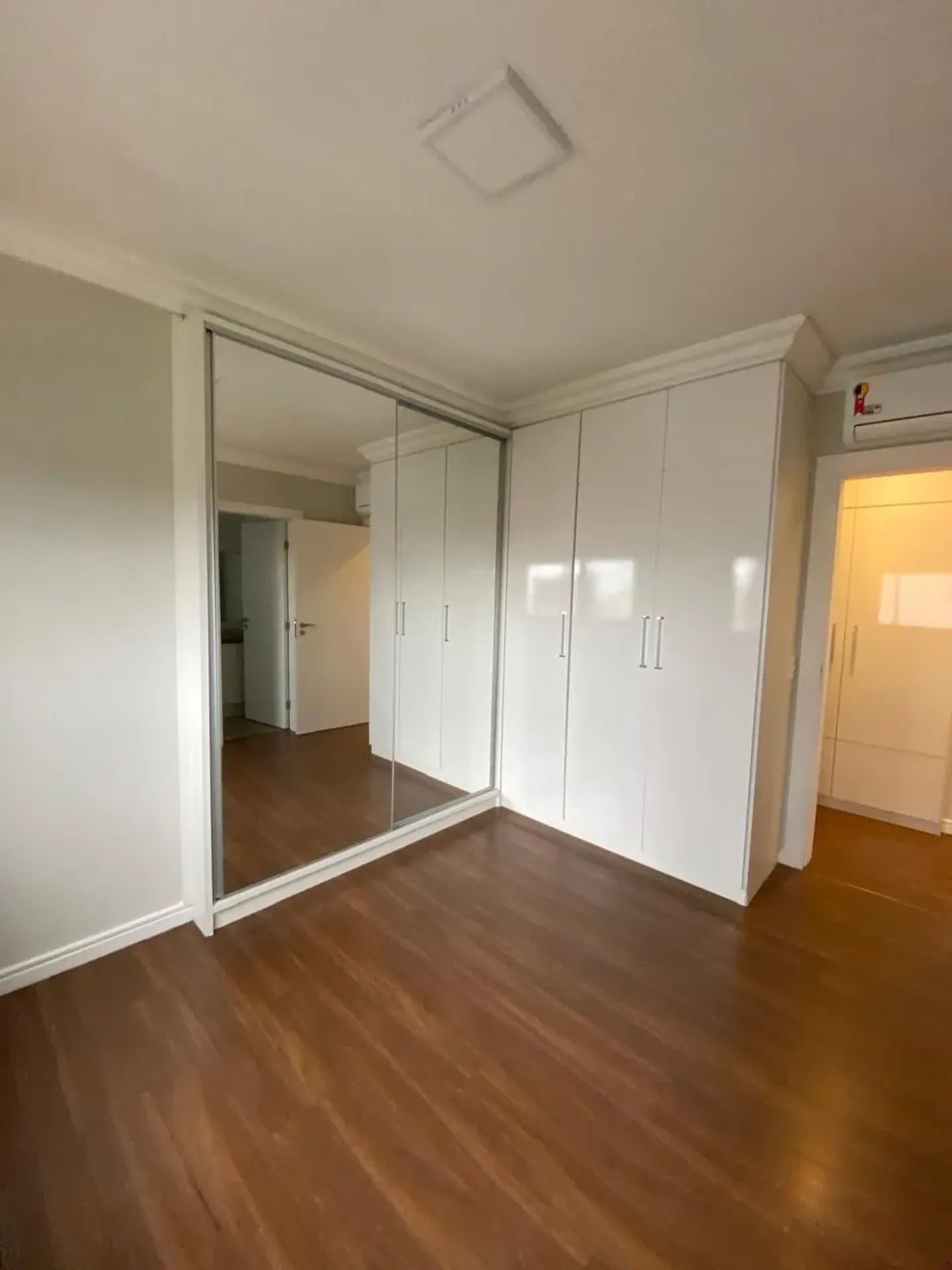 Apartamento para aluguel com 165 m², 3 quartos e 4 banheiros — photo 25