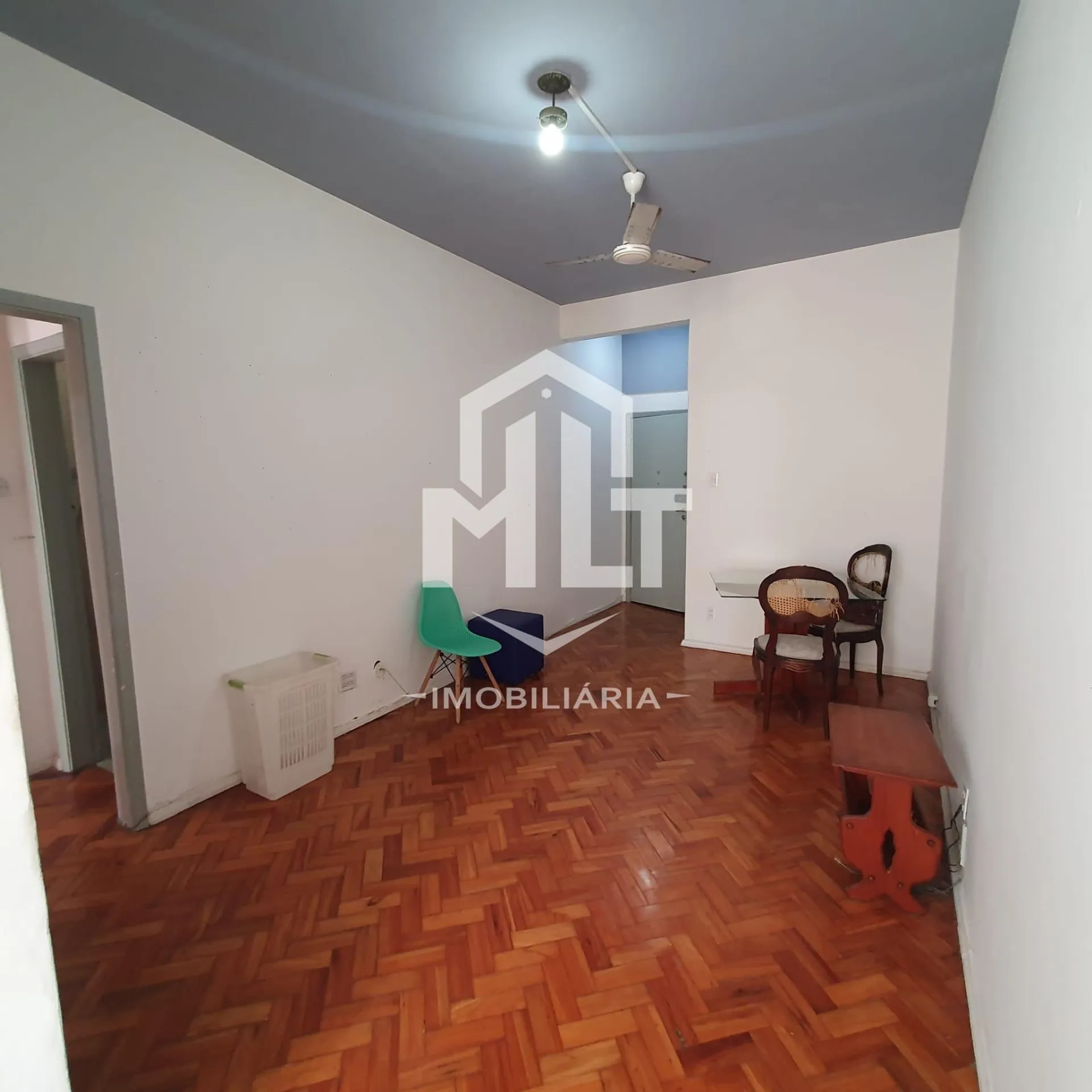 Apartment, 53 m², with wood or laminate floors — photo 7