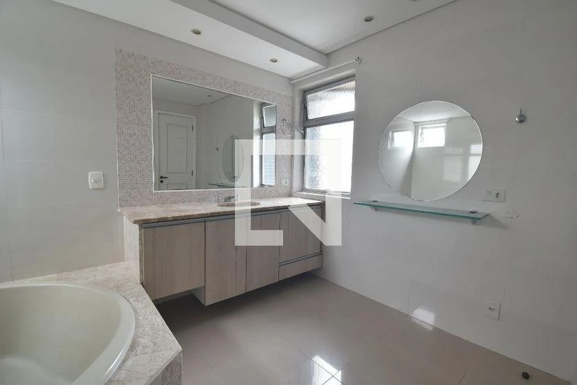 Ванна та 4 спальні: квартира 284 м² — photo 14