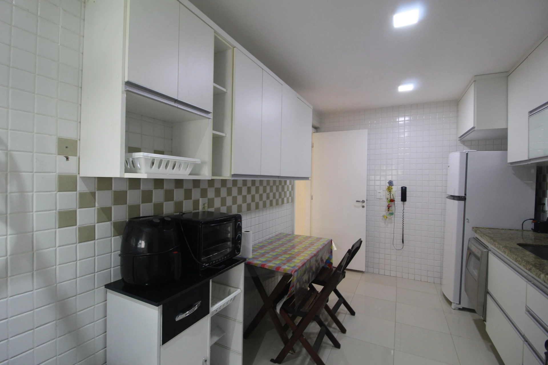 Furnished 3-bedroom apartment with 2 bathrooms — photo 4