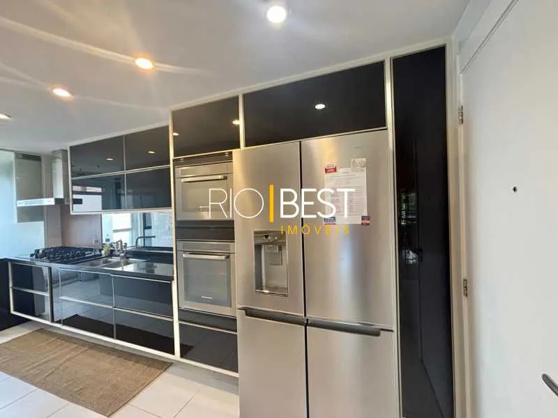 Apartamento com 3 suítes, 5 banheiros e varanda envidraçada — photo 22