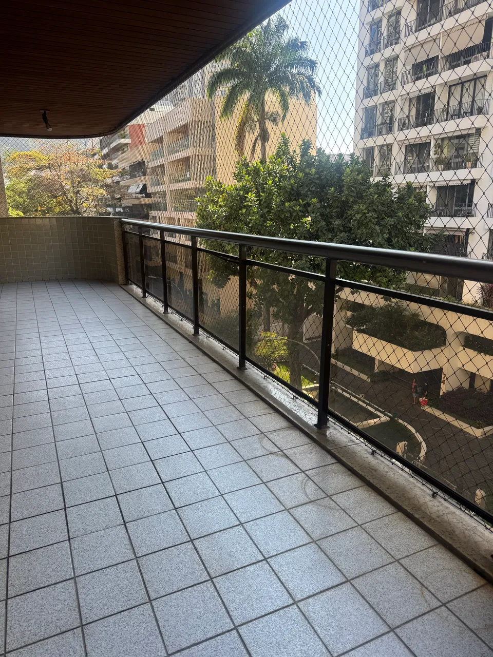 3-bedroom apartment with 3 bathrooms and 2 parking spaces — photo 17