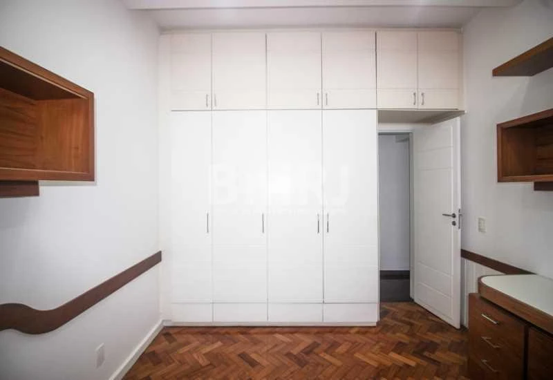 2-bedroom apartment with a home office in Rio de Janeiro — photo 13