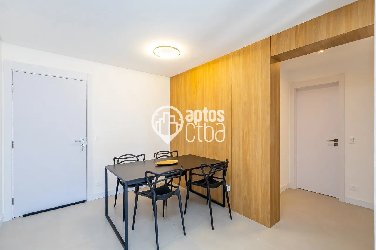 Glass-enclosed balcony in a 2-bedroom apartment, 81 m² — photo 21