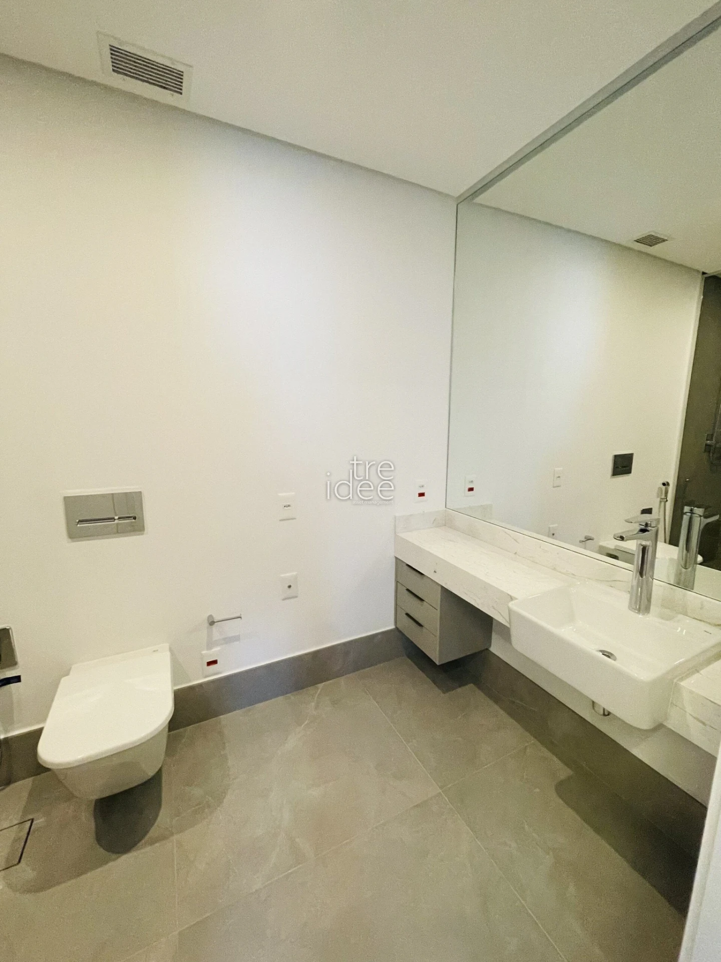 2-bedroom apartment with a washing machine — photo 3