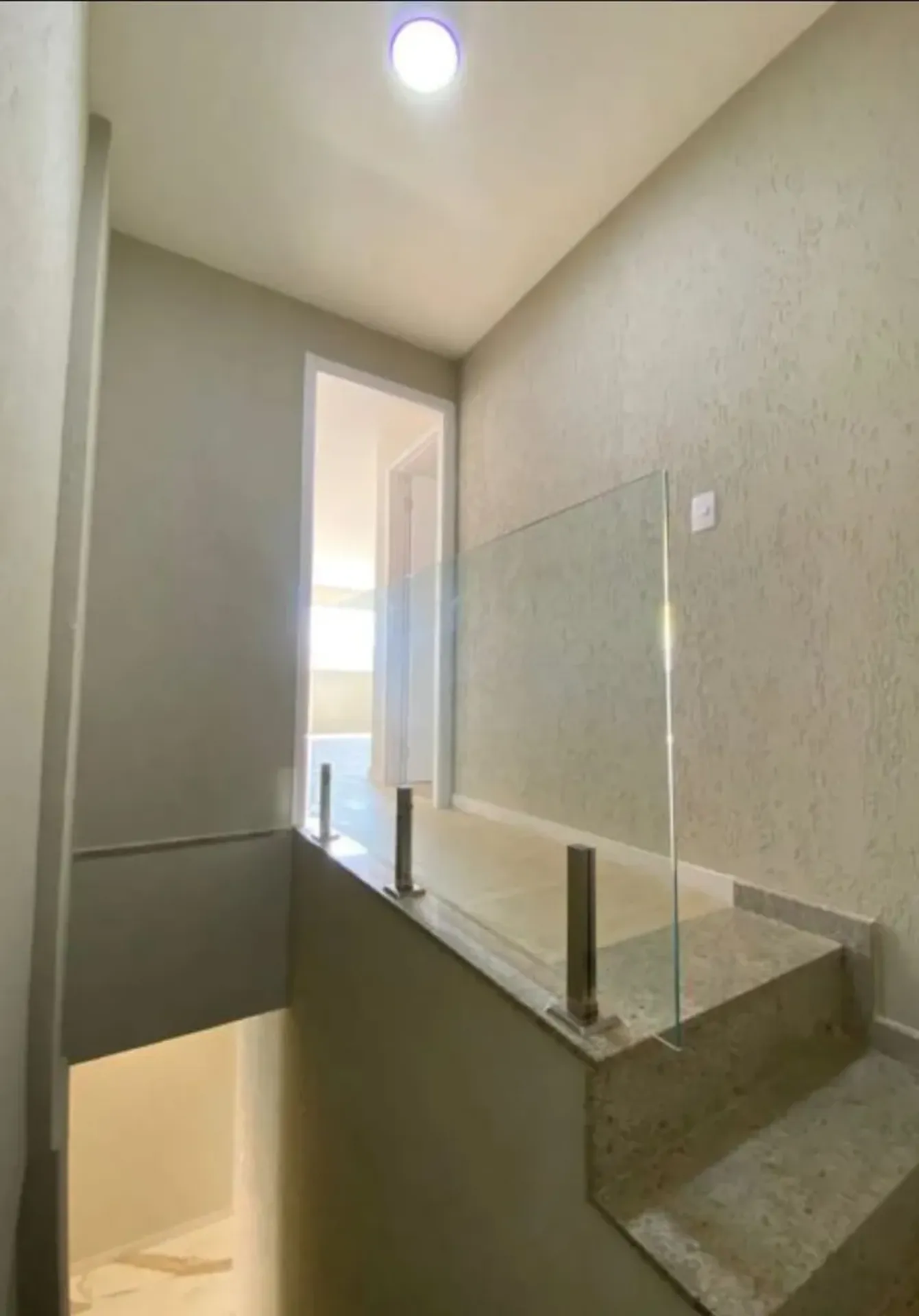 Duplex com 4 quartos, cozinha aberta a gás e 340 m² — photo 33