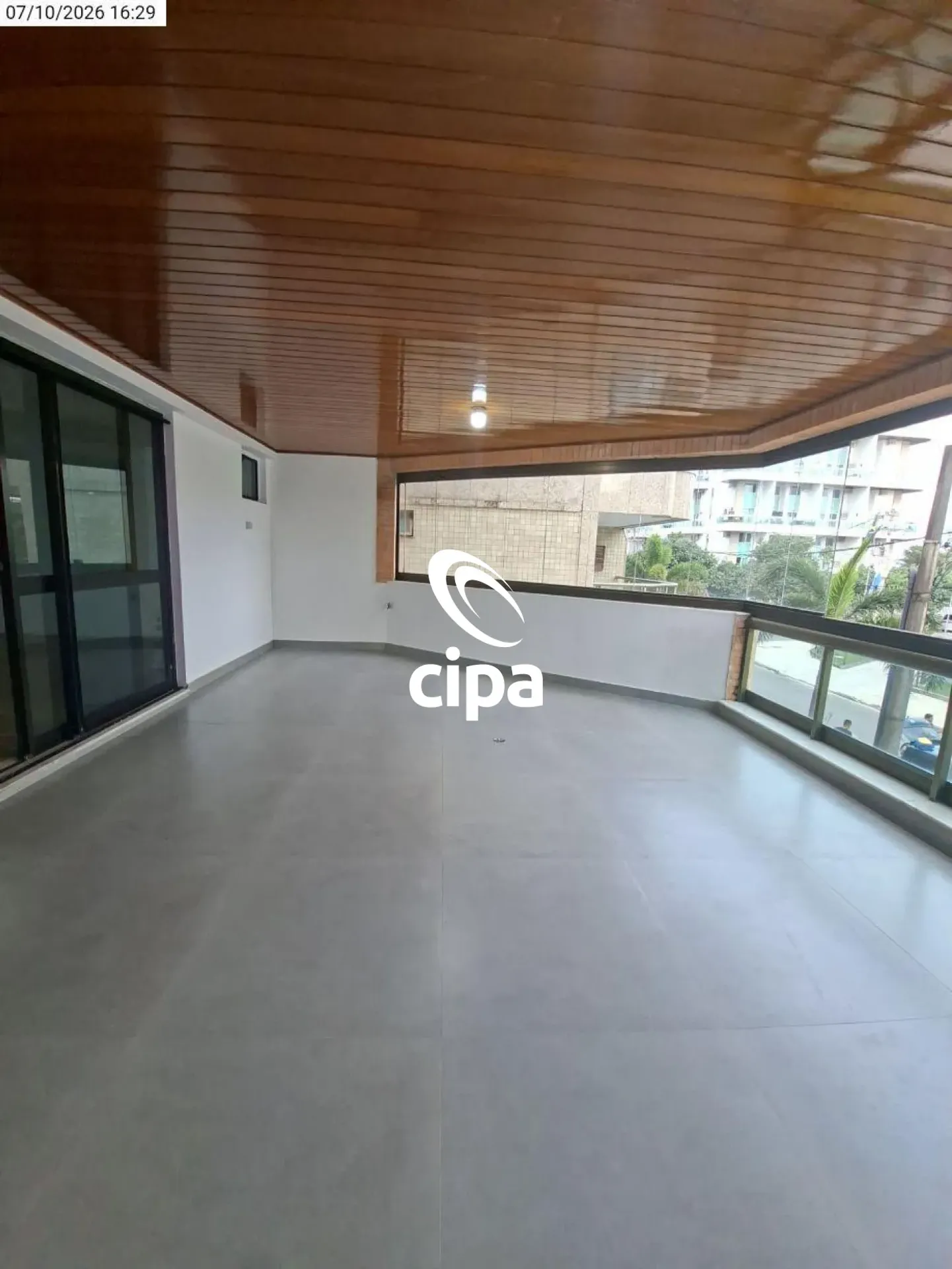 Apartment, 179 m², with wood or laminate floors
