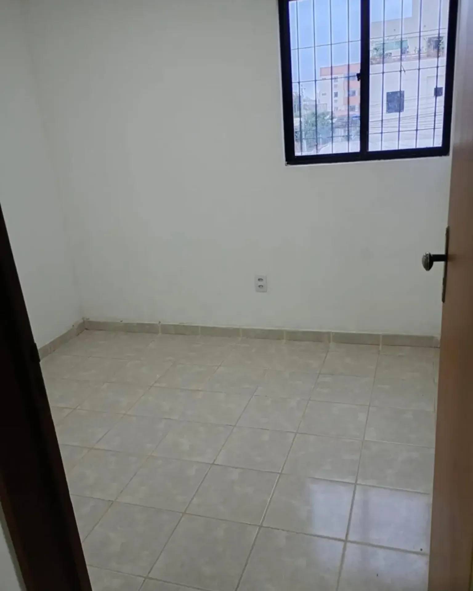3-bedroom apartment with 1 en-suite and 2 bathrooms — photo 5