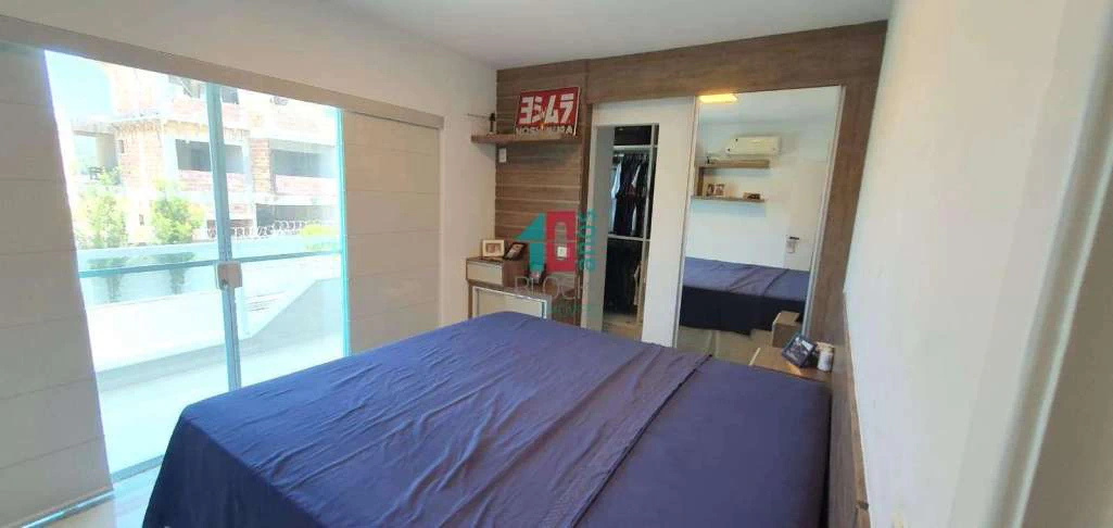 Condominium house with 4 suites and a home office desk — photo 8