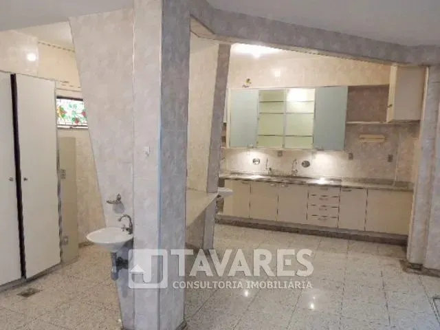 Unfurnished rental apartment with 3 bedrooms and 3 baths — photo 2