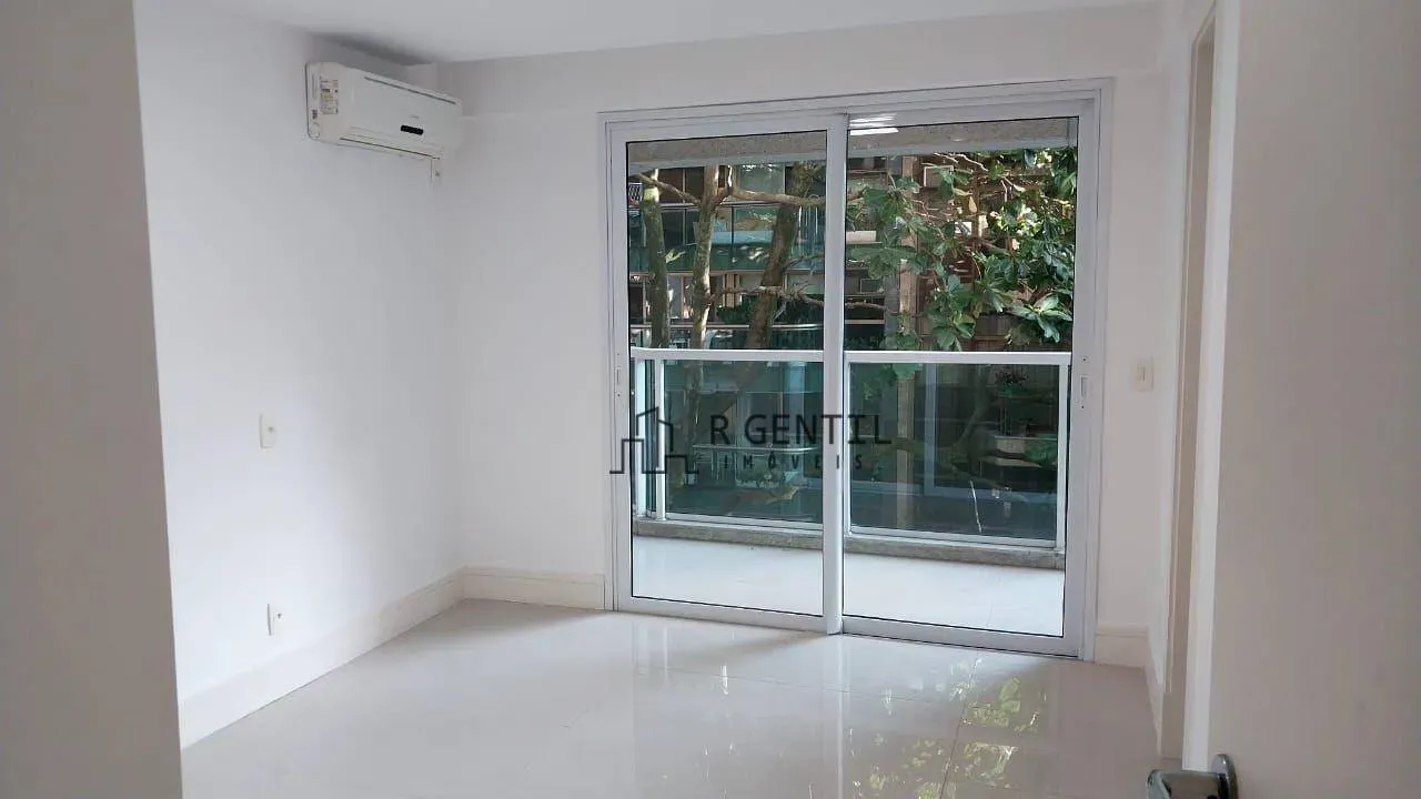 Apartamento com 4 dormitórios e 5 banheiros — photo 19