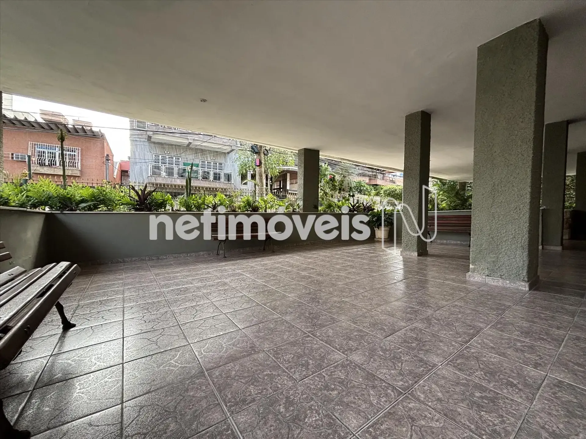 Apartamento com 2 quartos, cozinha separada e 1 banheiro — photo 33