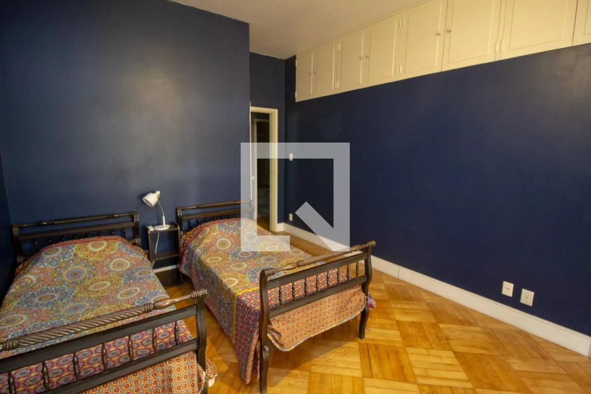 Furnished apartment with 3 bedrooms and 5 bathrooms — photo 21