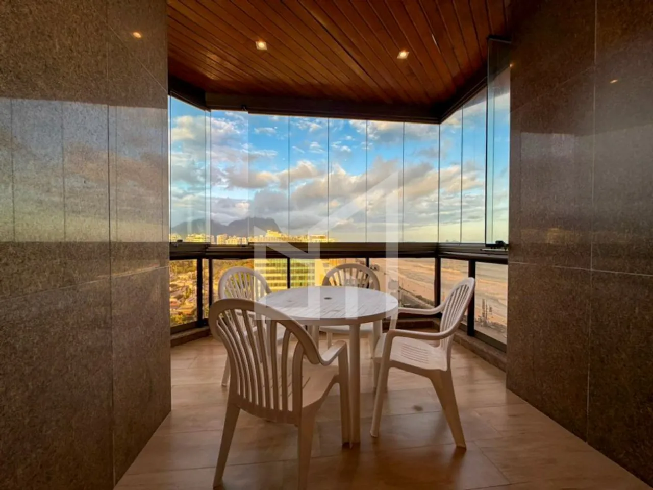 Furnished apartment with a glassed-in balcony — photo 15